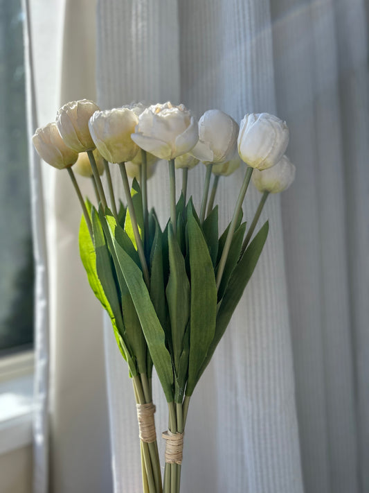 Double-flowered Tulip Stems - Bunche of 7 - White - 44.5cm